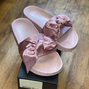 Fenty Puma Pink Bow Slides